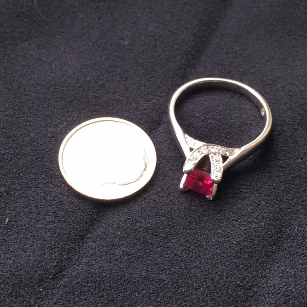 18k white gold ring with diamonds and Ruby